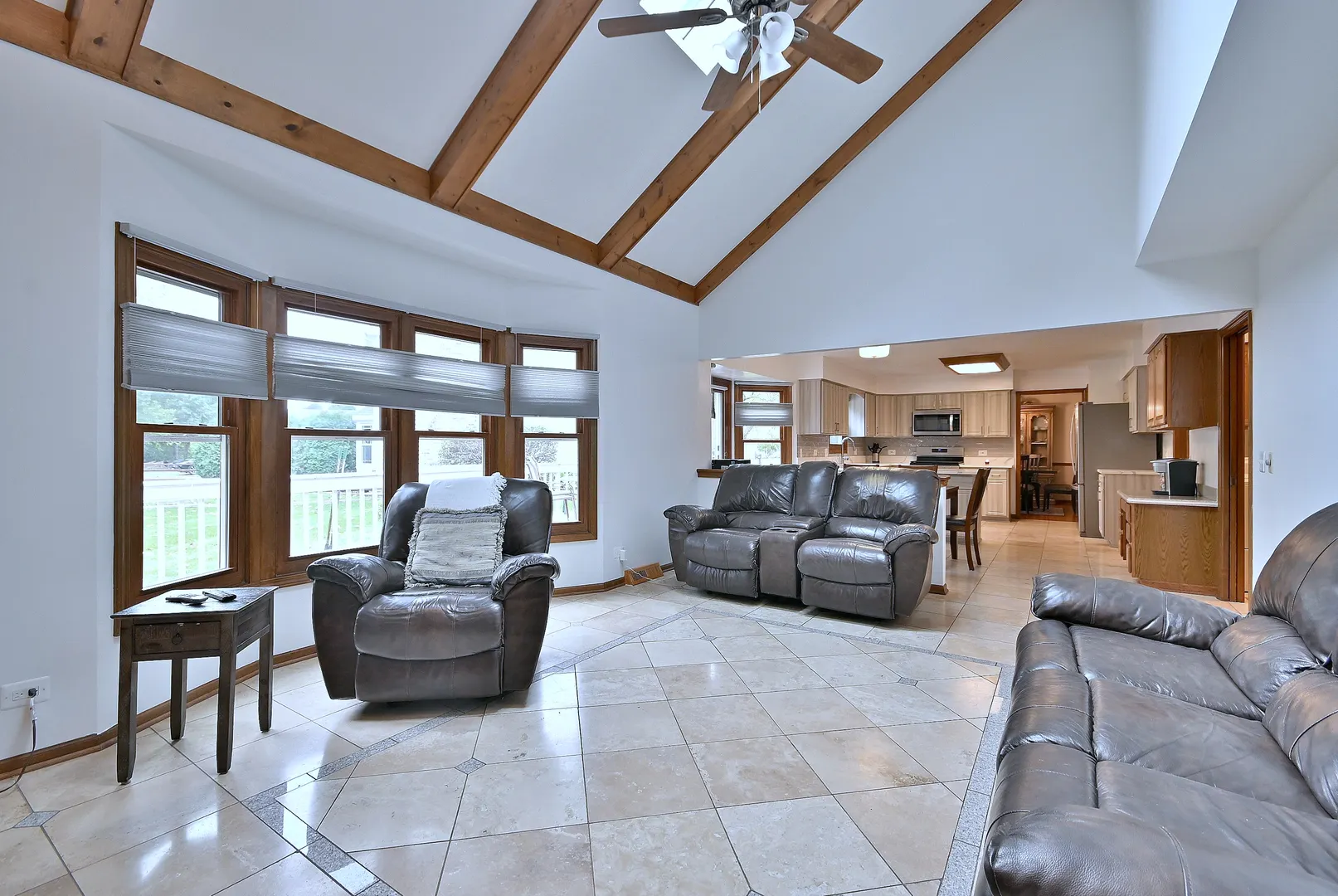 963 Lakeside Drive IL