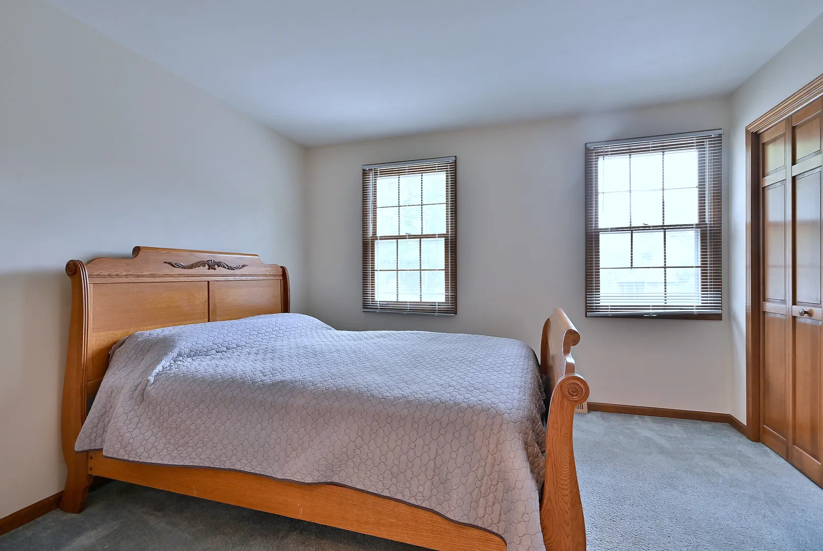 963 Lakeside Drive IL