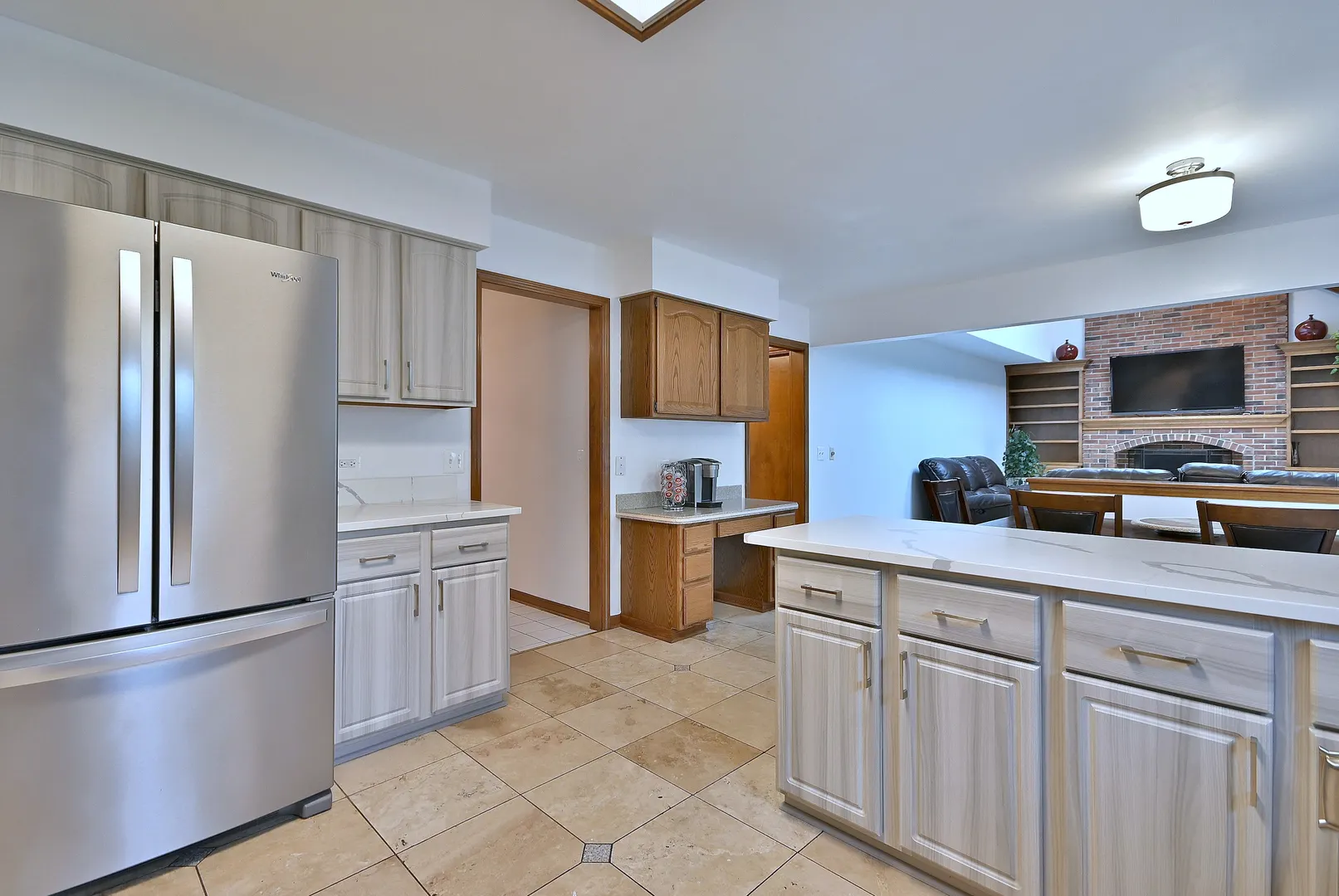 963 Lakeside Drive IL