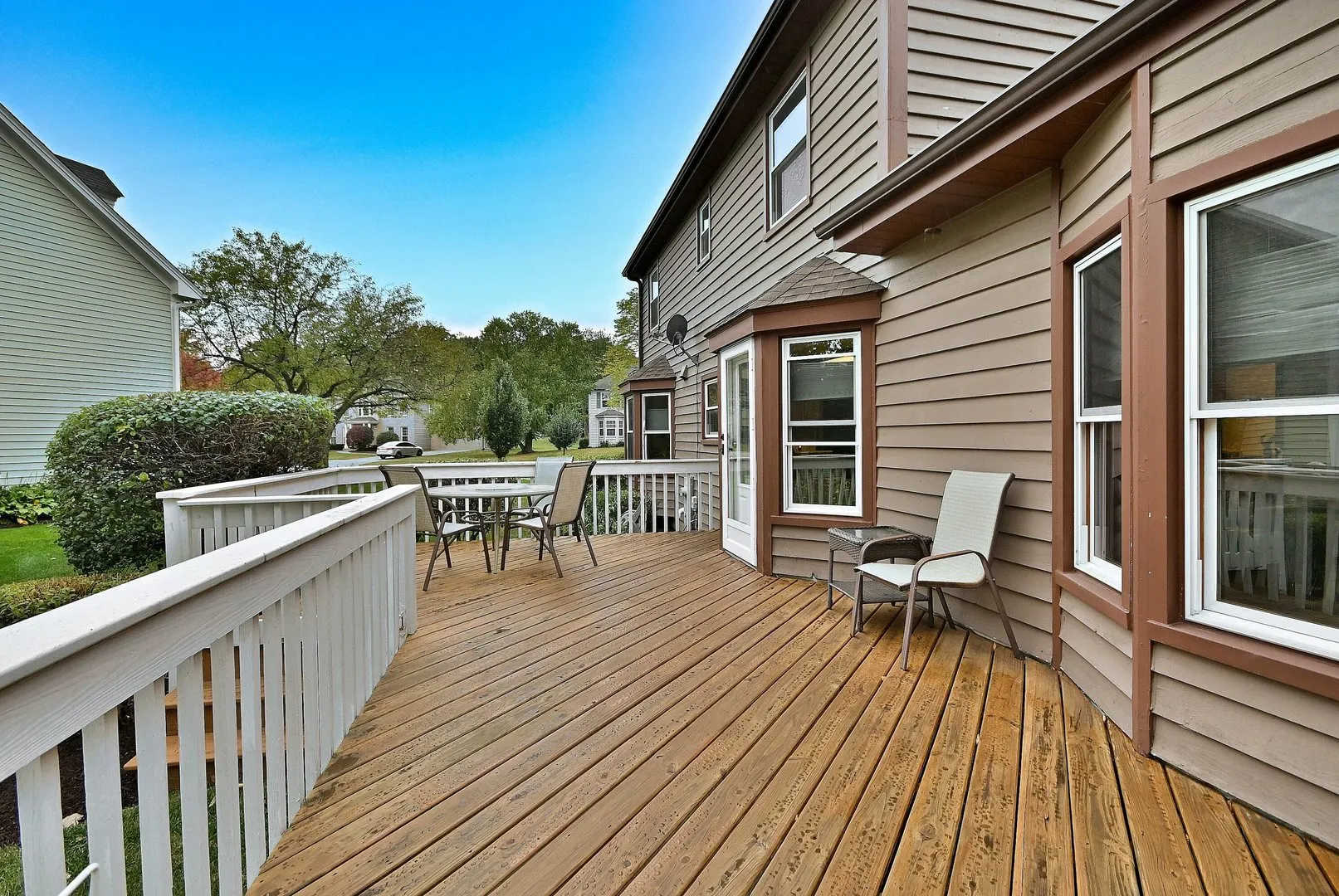963 Lakeside Drive IL