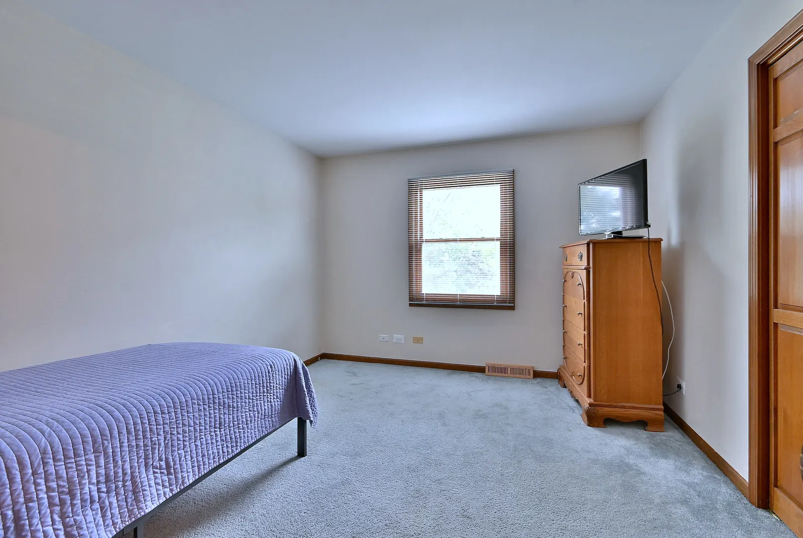 963 Lakeside Drive IL