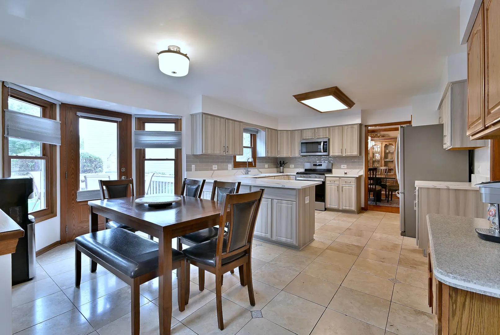 963 Lakeside Drive IL