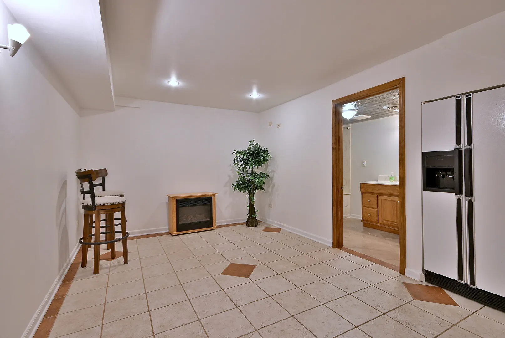 963 Lakeside Drive IL