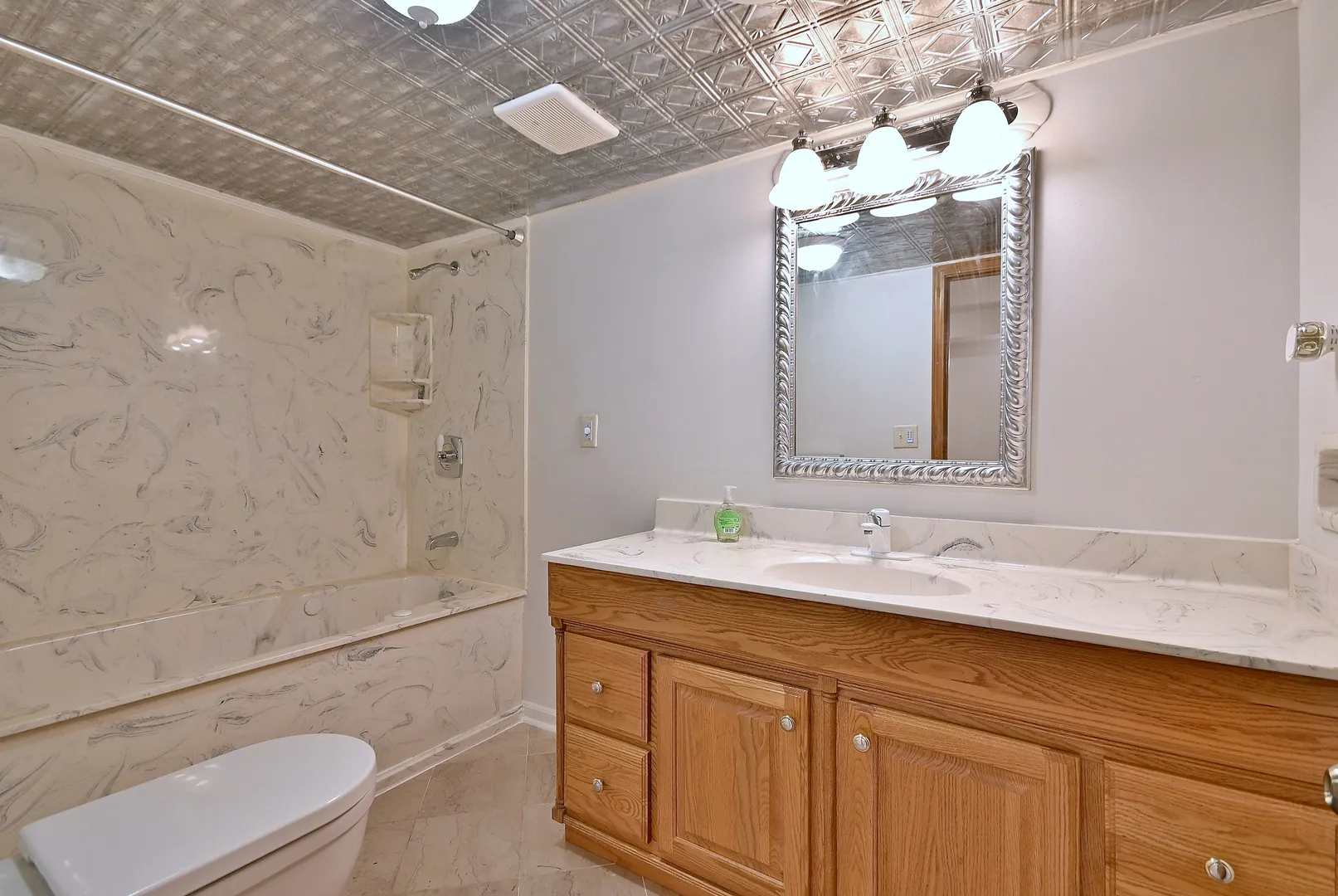 963 Lakeside Drive IL