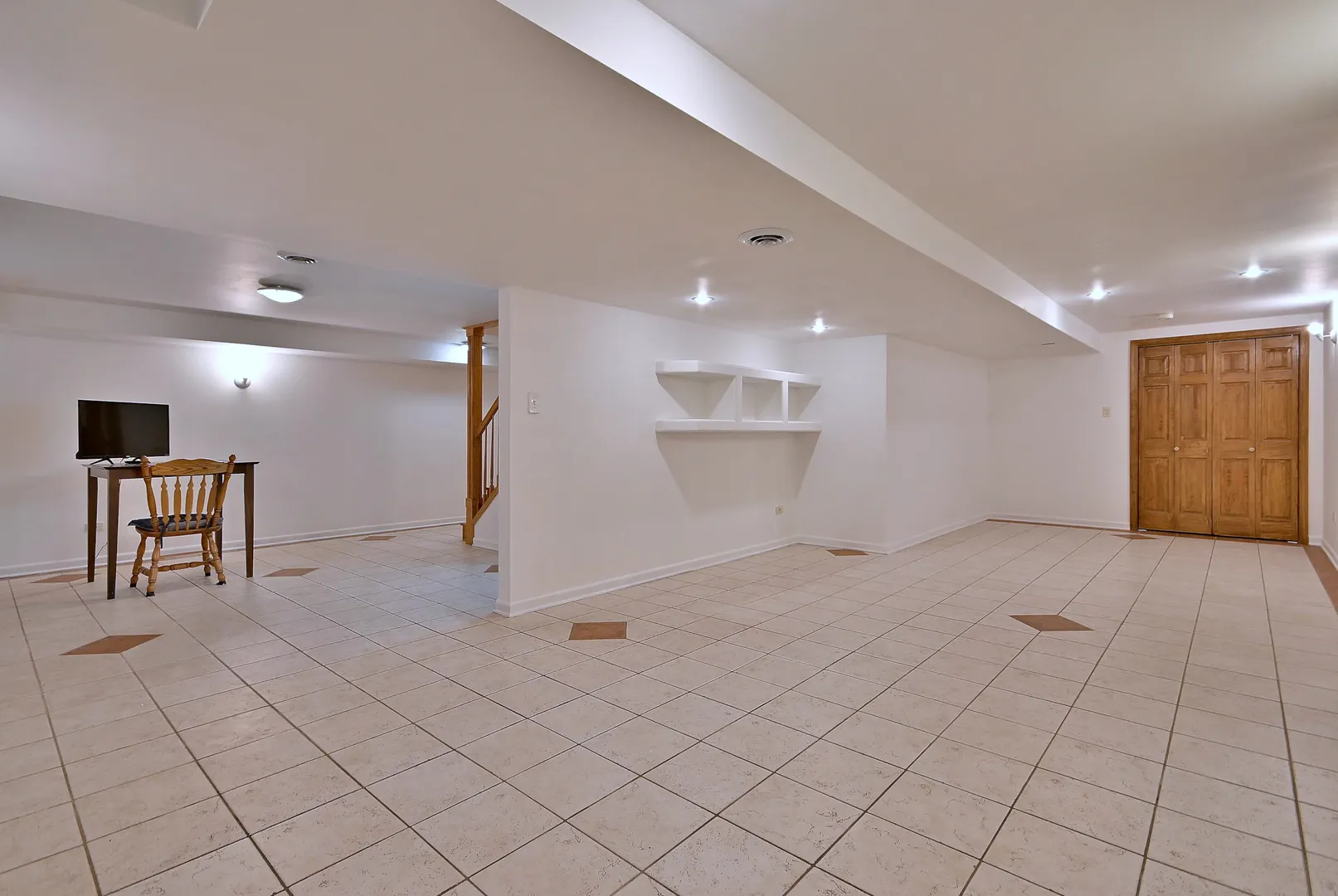 963 Lakeside Drive IL