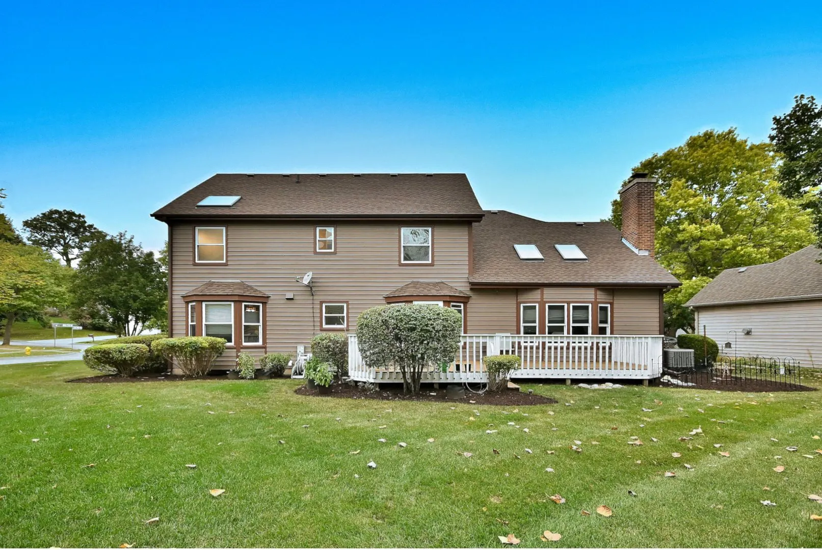 963 Lakeside Drive IL