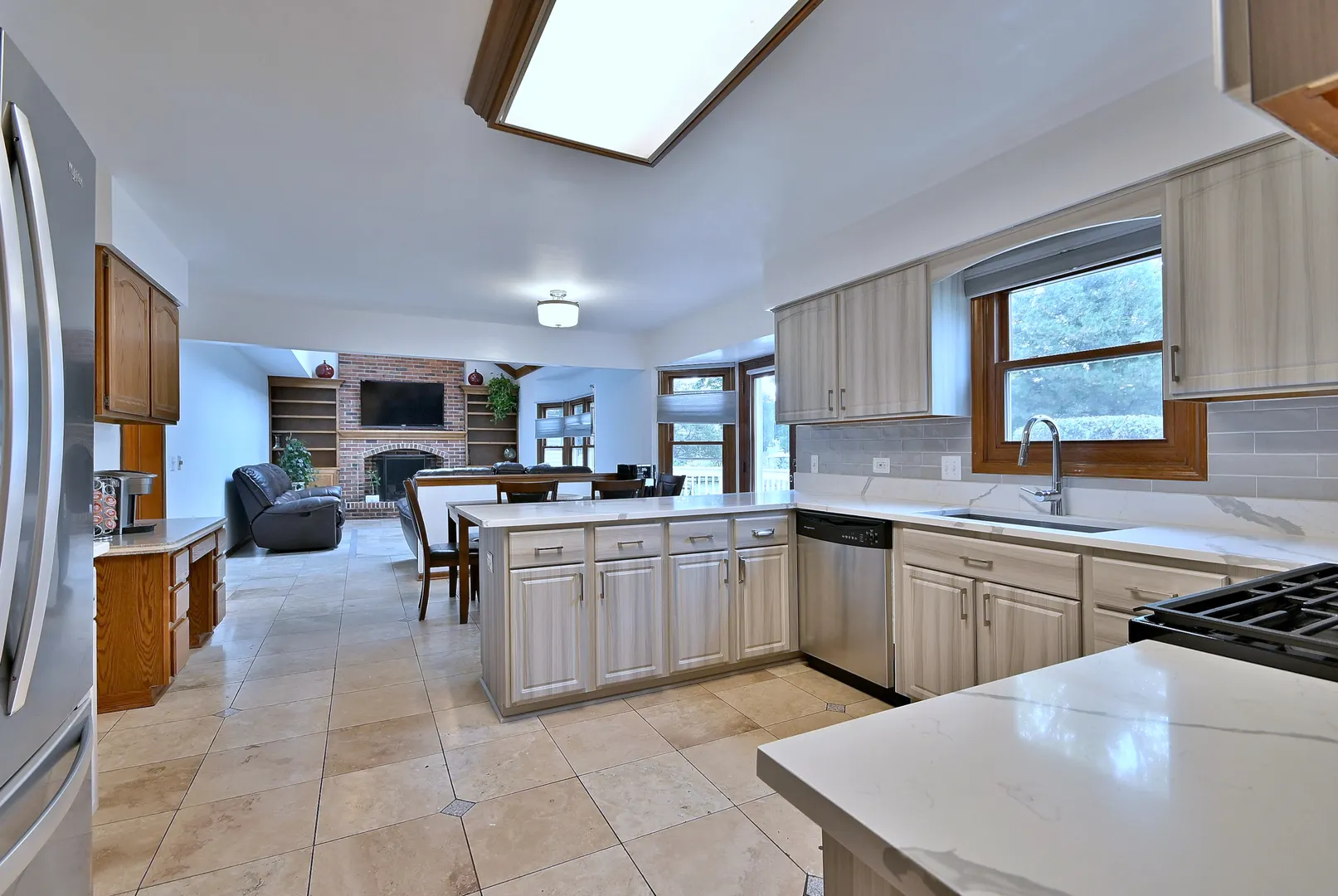 963 Lakeside Drive IL