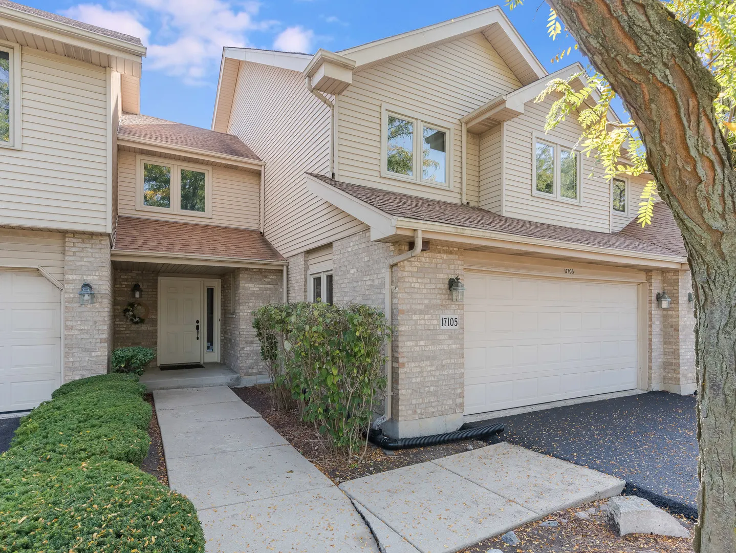 17105 Rochelle Lane IL