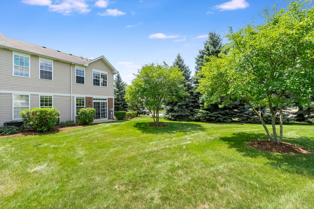 158 Concord Drive S 158 IL