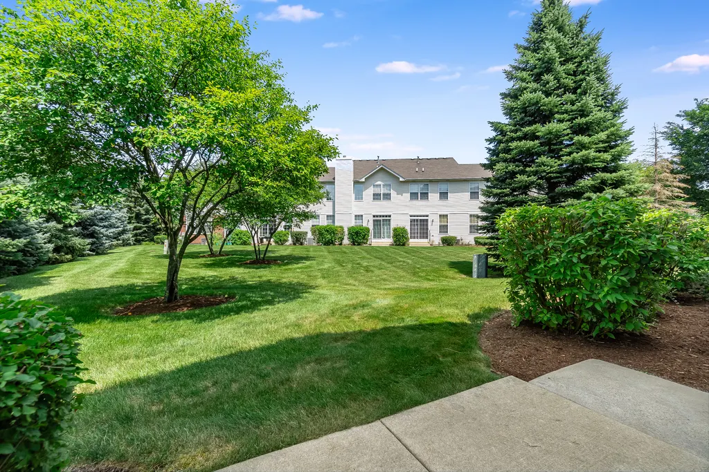 158 Concord Drive S 158 IL