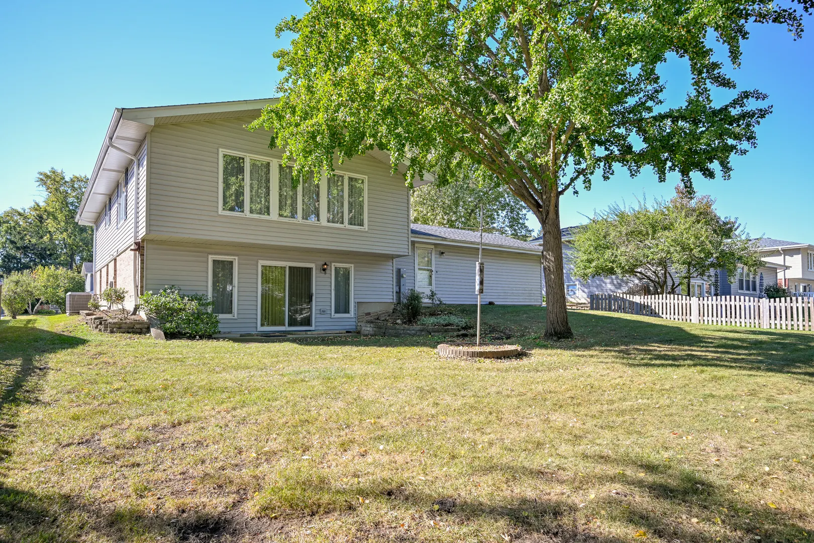 21W664 Glen Valley Drive IL