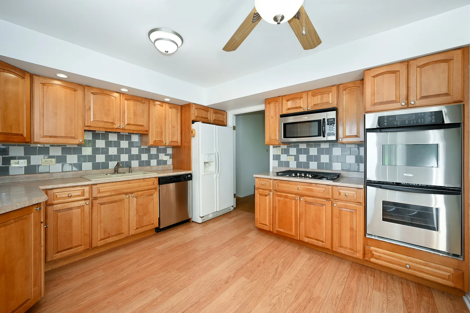 21W664 Glen Valley Drive IL