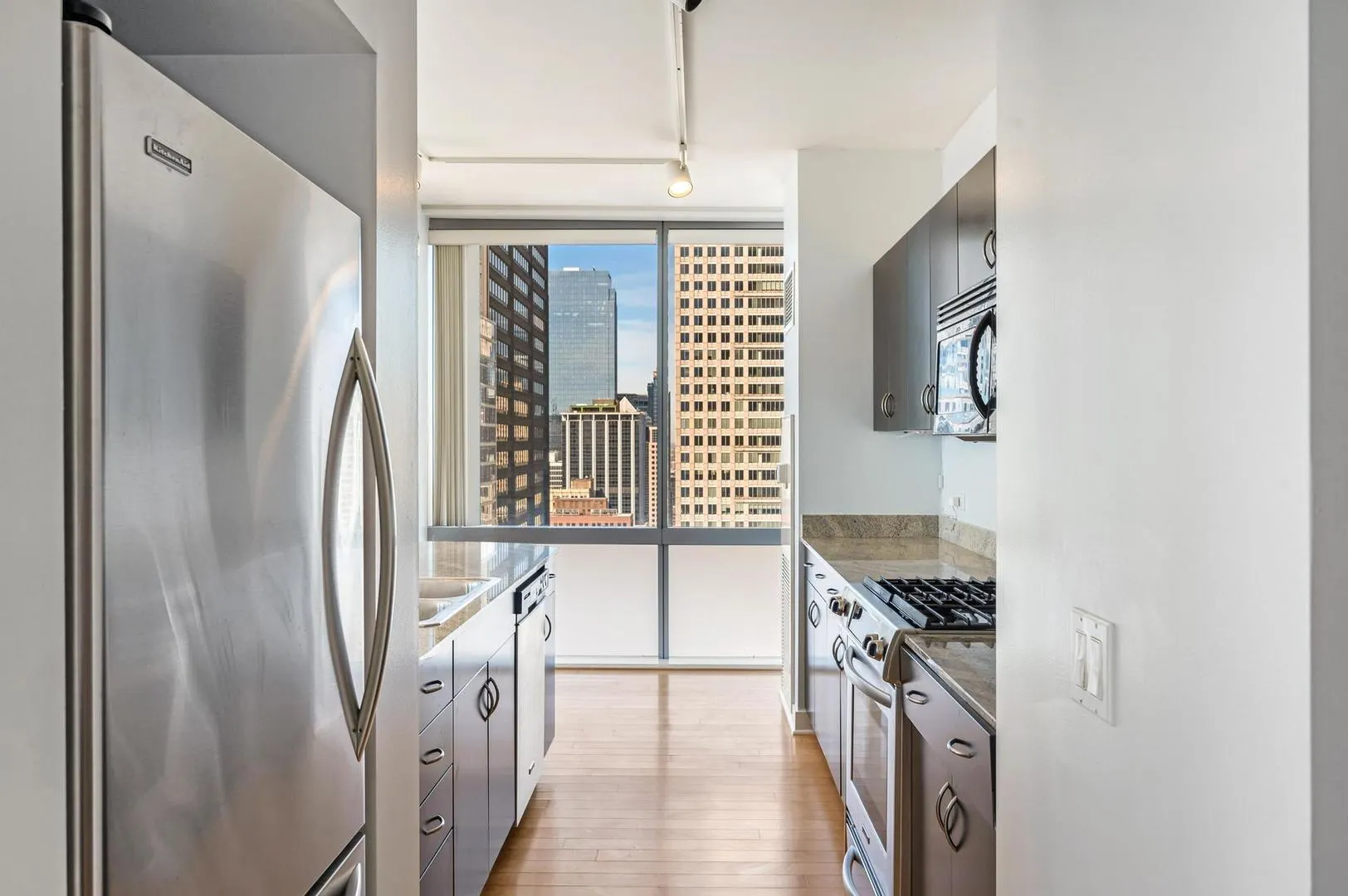 8 E Randolph Street 3108 IL
