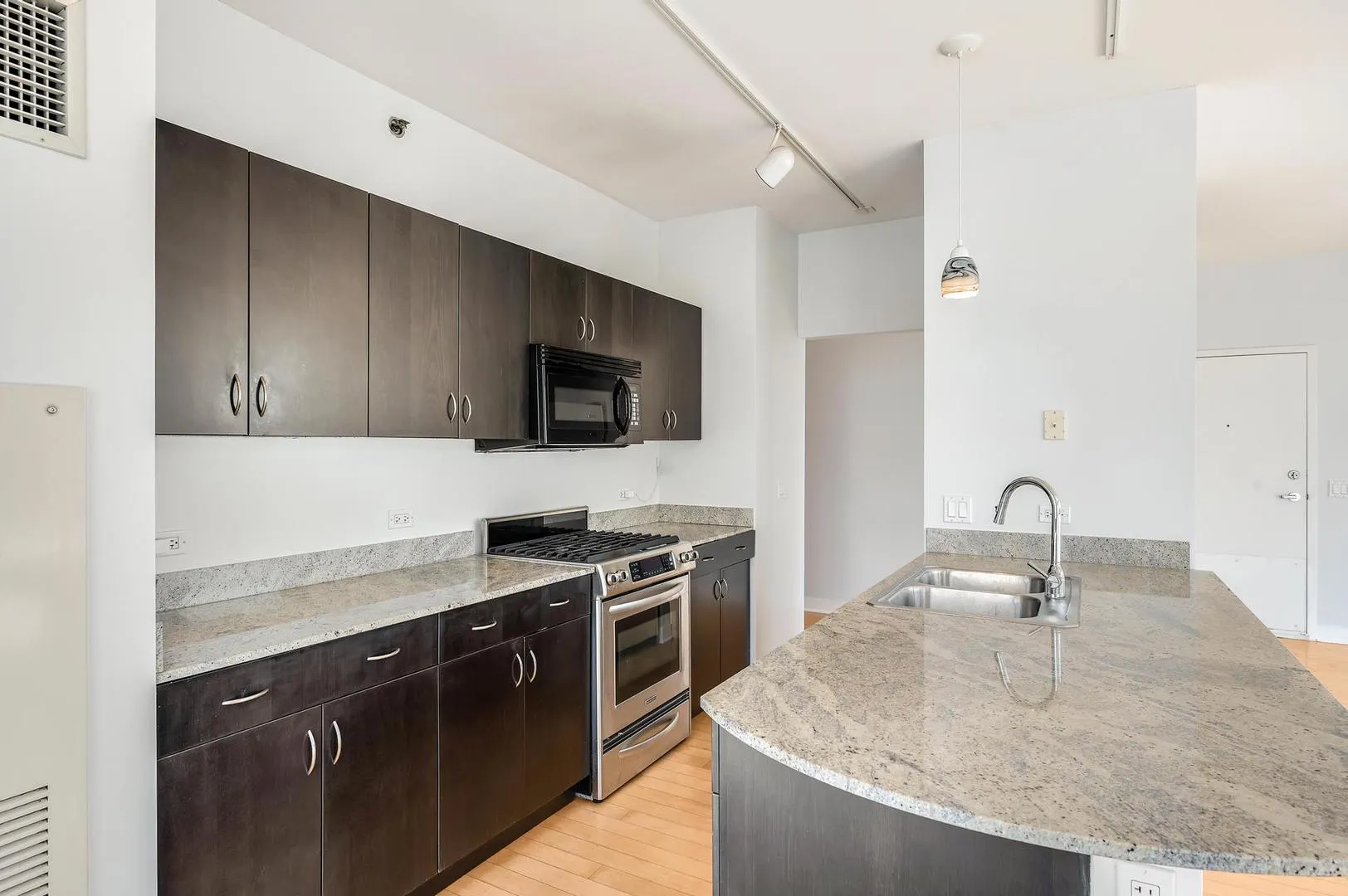 8 E Randolph Street 3108 IL