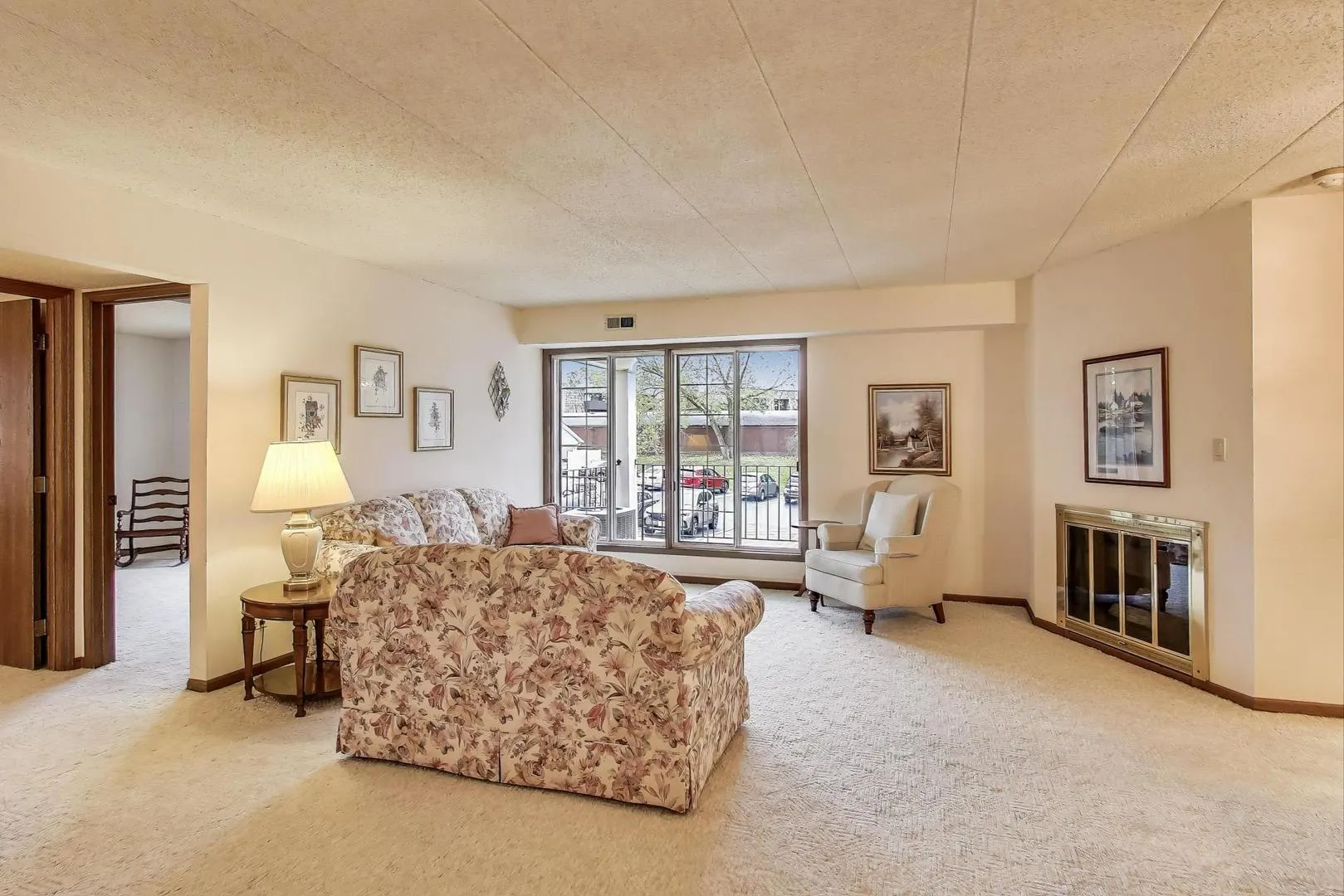 462 S President Street 202 IL