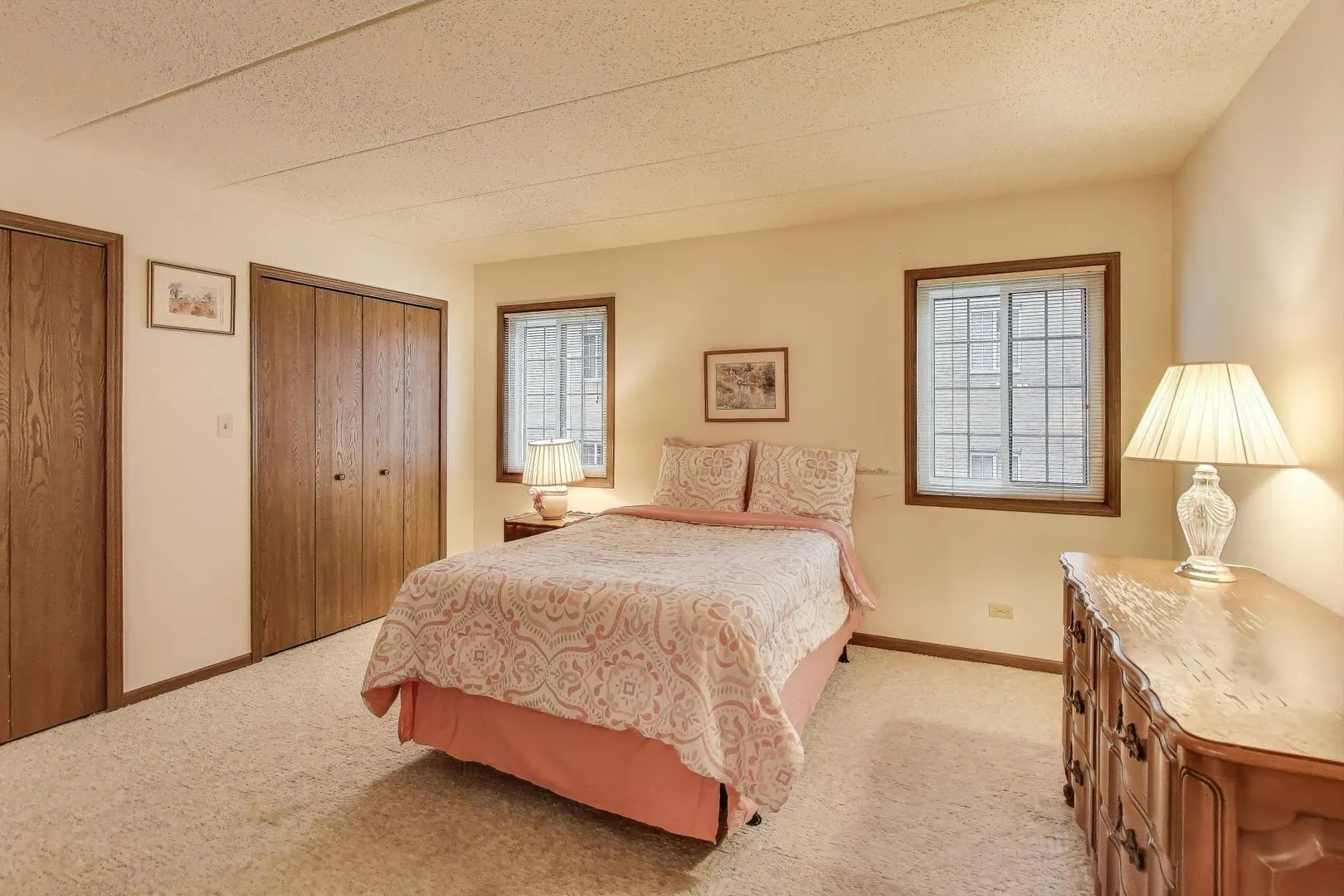 462 S President Street 202 IL