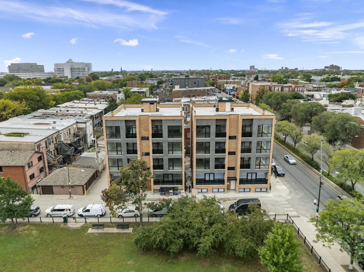 2355 W Flournoy Street 401 IL