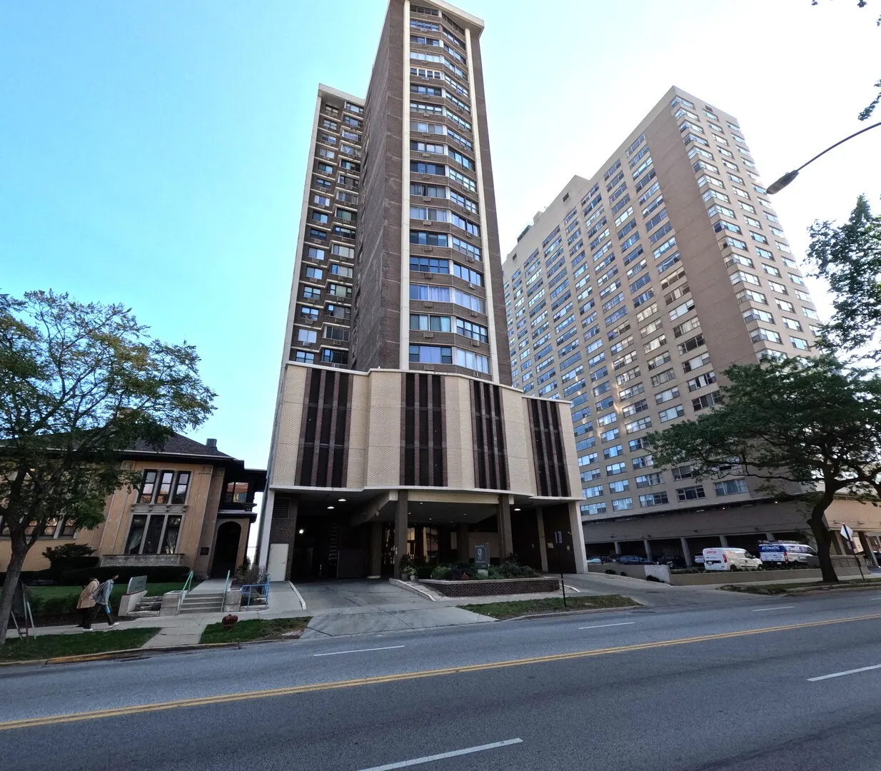 6325 N Sheridan Road 2003 IL