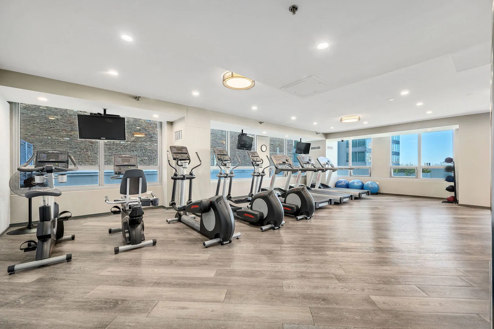 701 S Wells Street 3006 IL