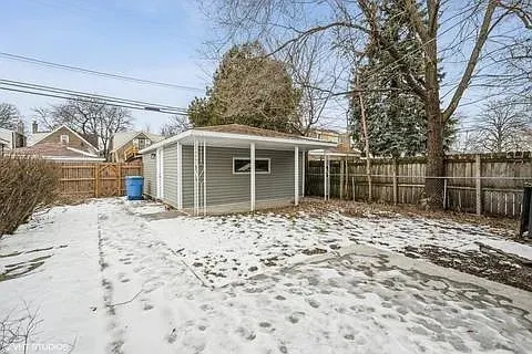 8504 S Essex Avenue IL