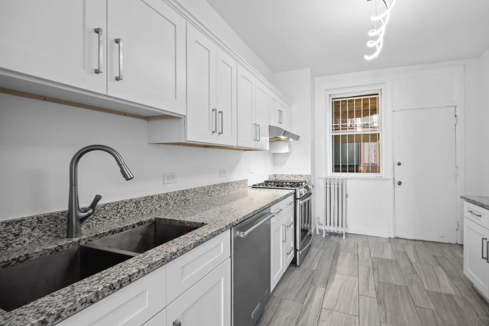 1424 E Hyde Park Boulevard 2 IL