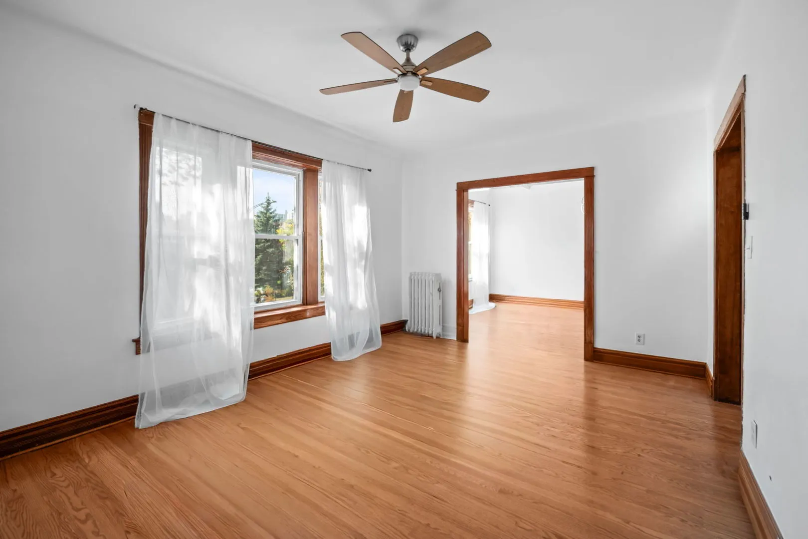 1424 E Hyde Park Boulevard 2 IL