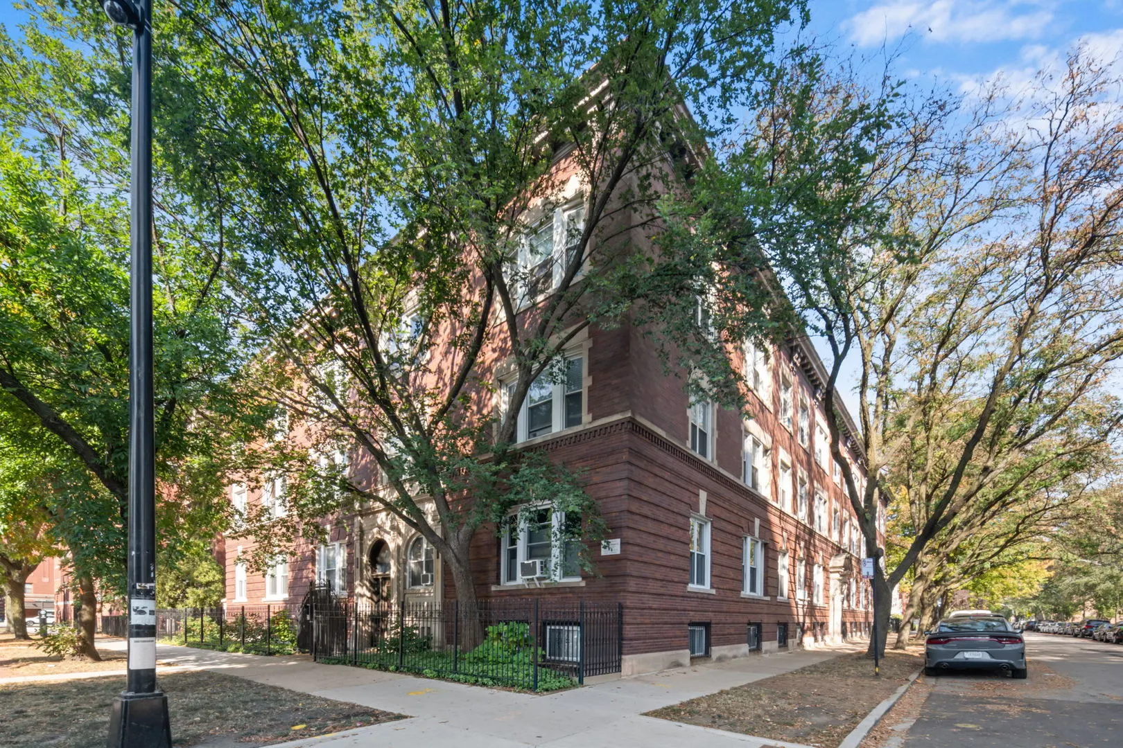 1424 E Hyde Park Boulevard 2 IL