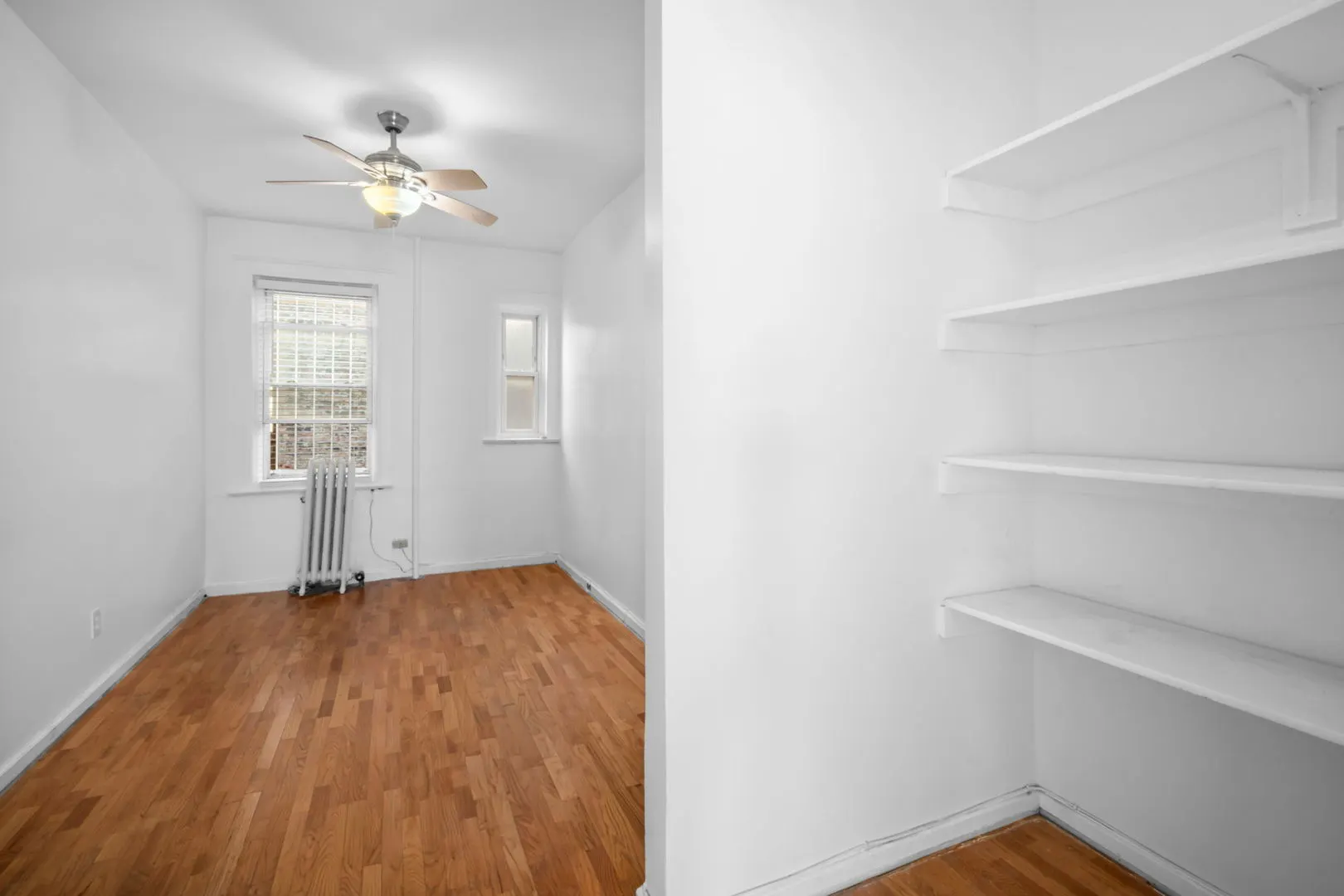 1424 E Hyde Park Boulevard 2 IL
