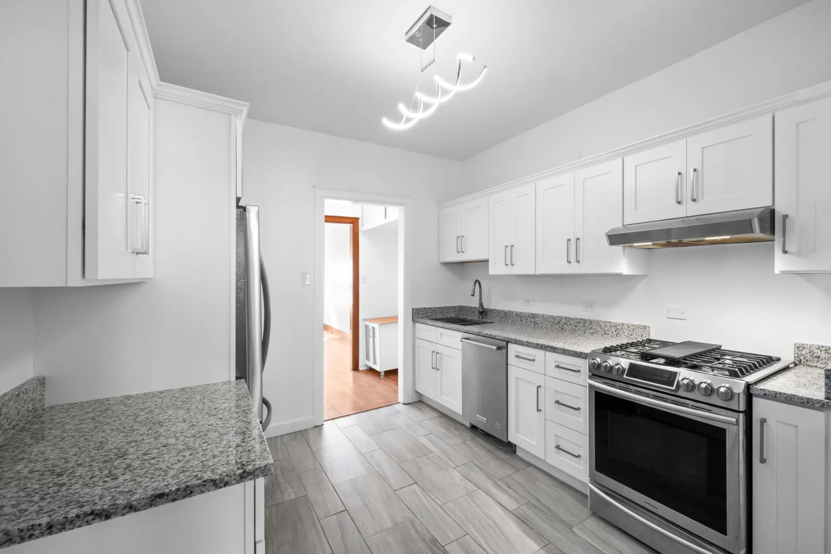 1424 E Hyde Park Boulevard 2 IL