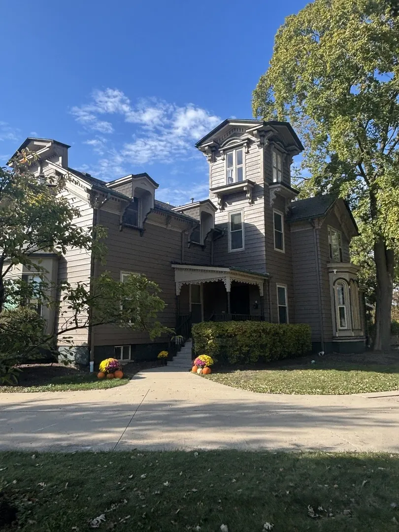 40 Mischa Court 100 IL
