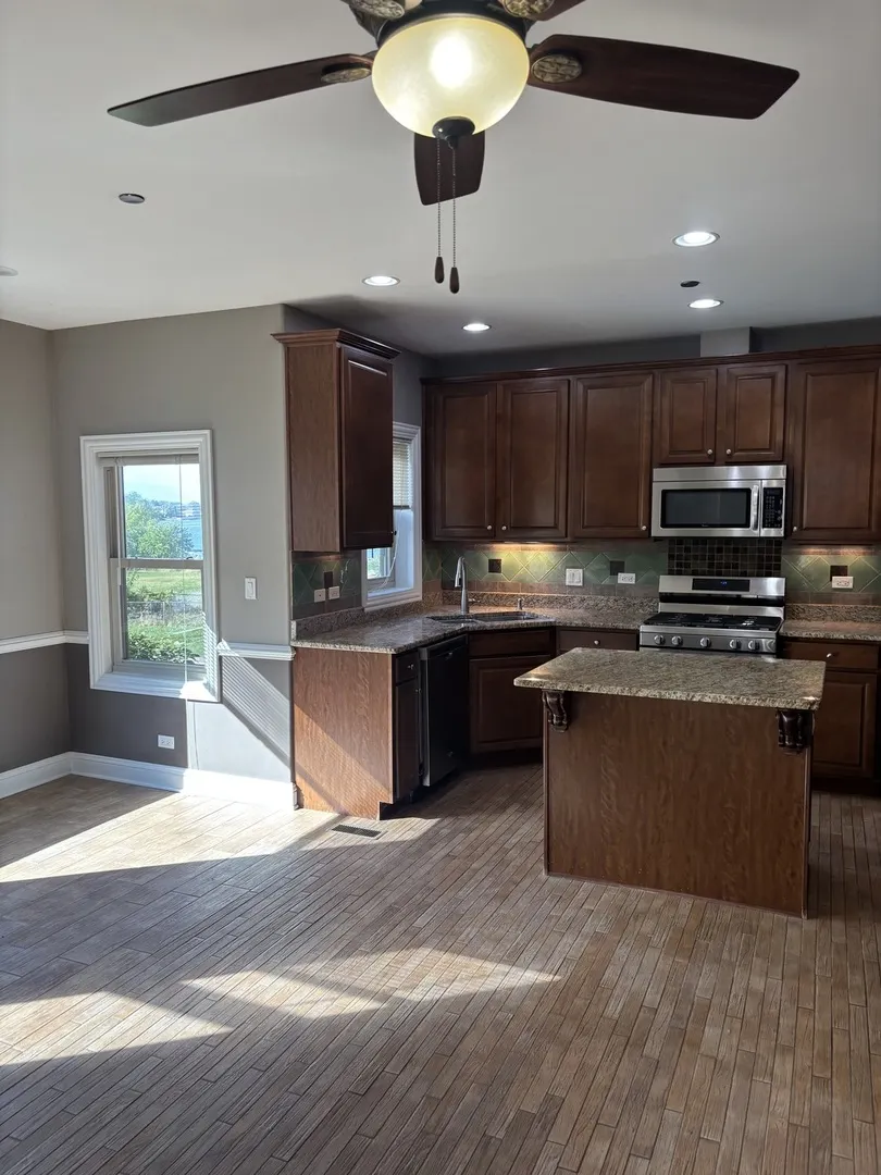 40 Mischa Court 100 IL