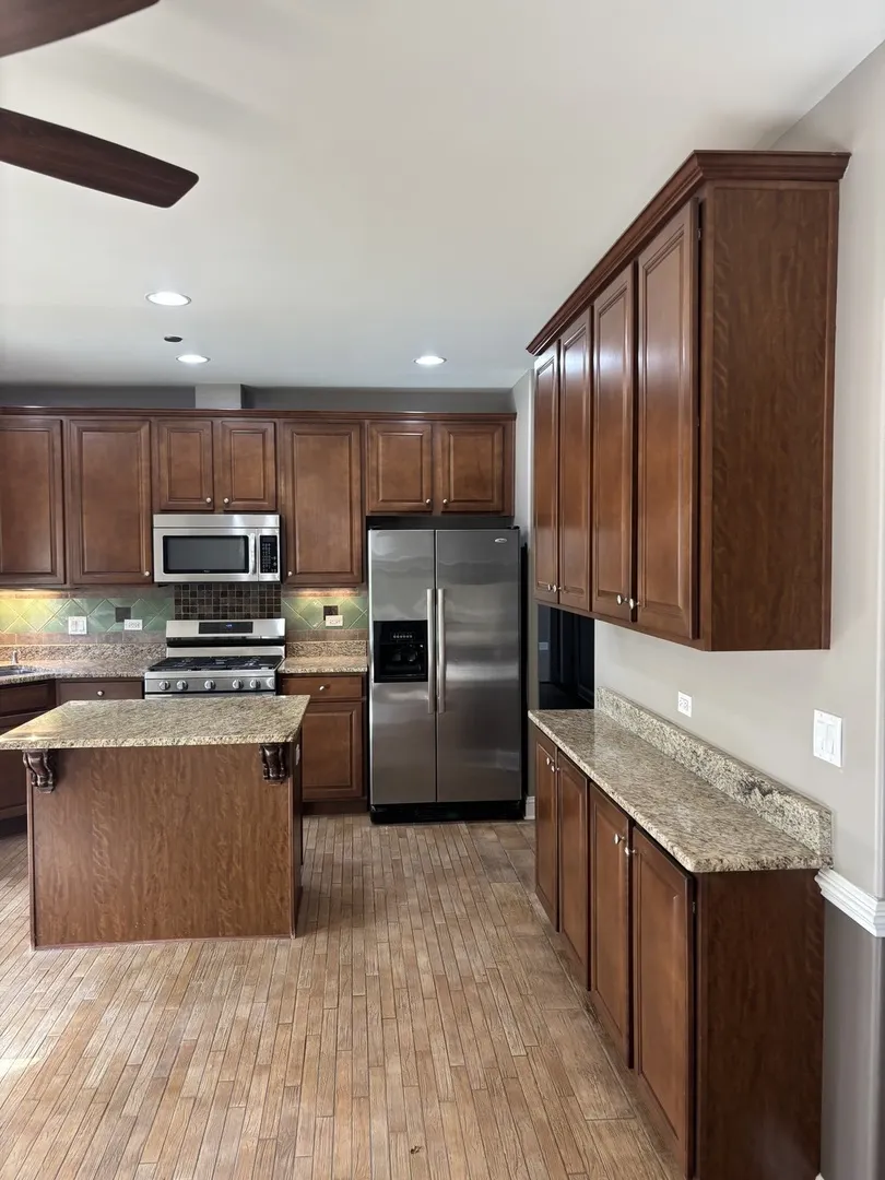 40 Mischa Court 100 IL
