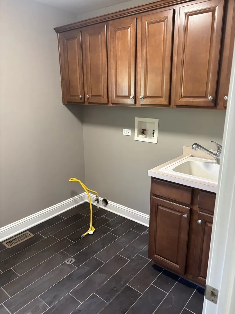 40 Mischa Court 100 IL
