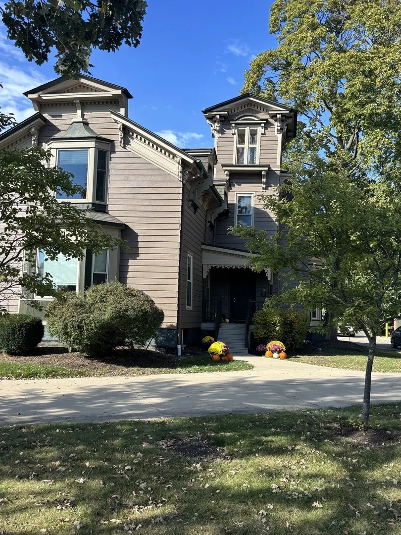 40 Mischa Court 100 IL