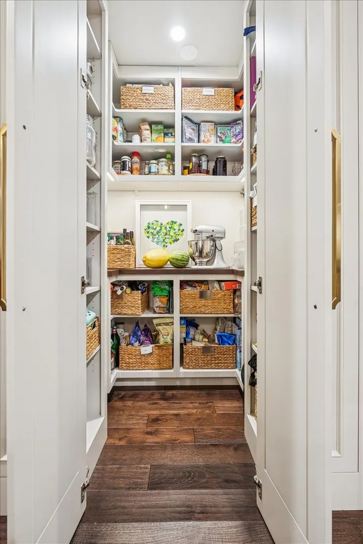 2226 W Barry Avenue IL