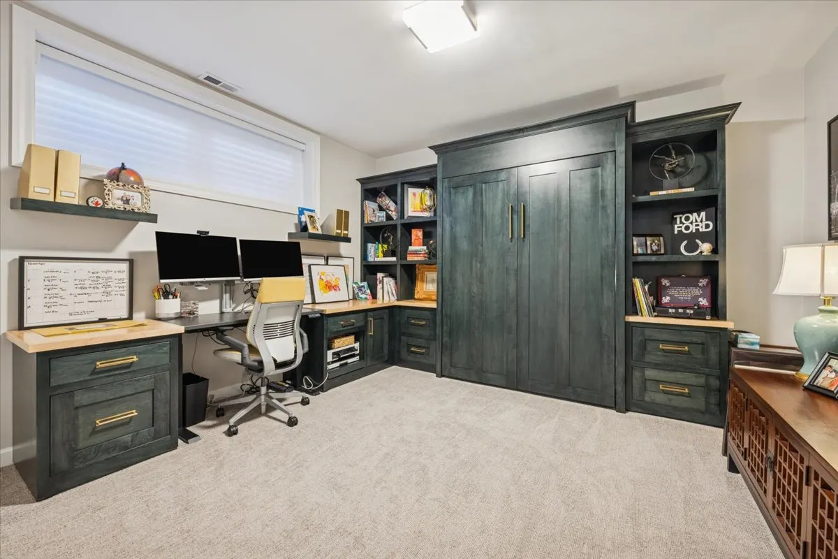 2226 W Barry Avenue IL