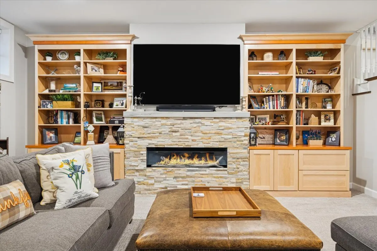 2226 W Barry Avenue IL