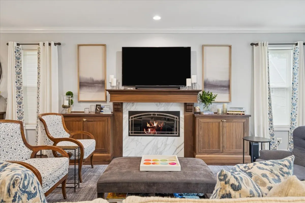 2226 W Barry Avenue IL