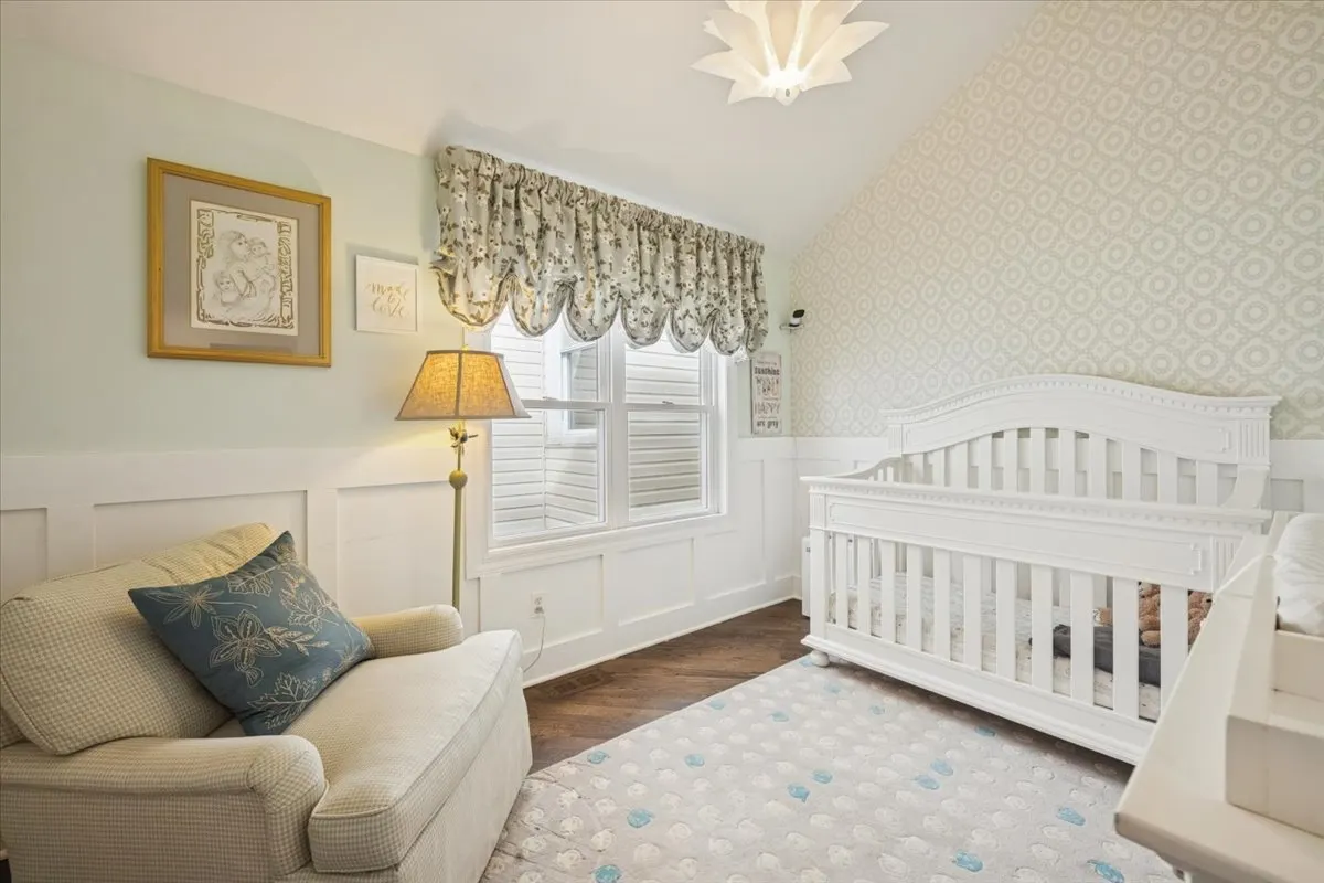 2226 W Barry Avenue IL