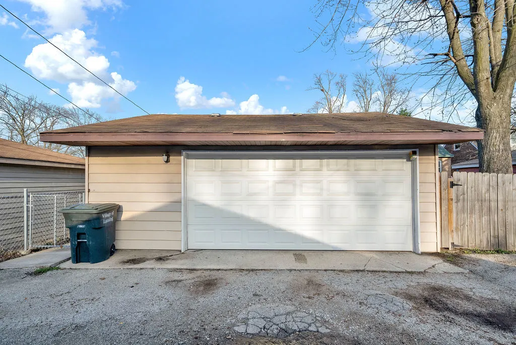 18006 Oakwood Avenue IL