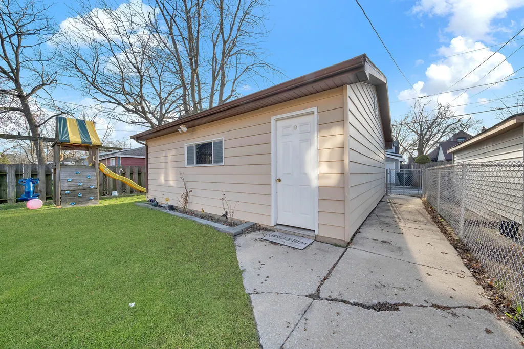 18006 Oakwood Avenue IL