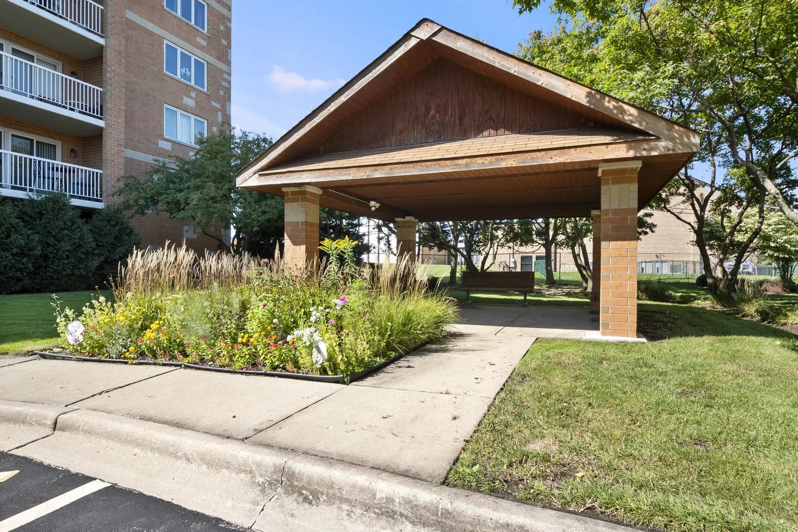 7450 N Waukegan Road 509 IL
