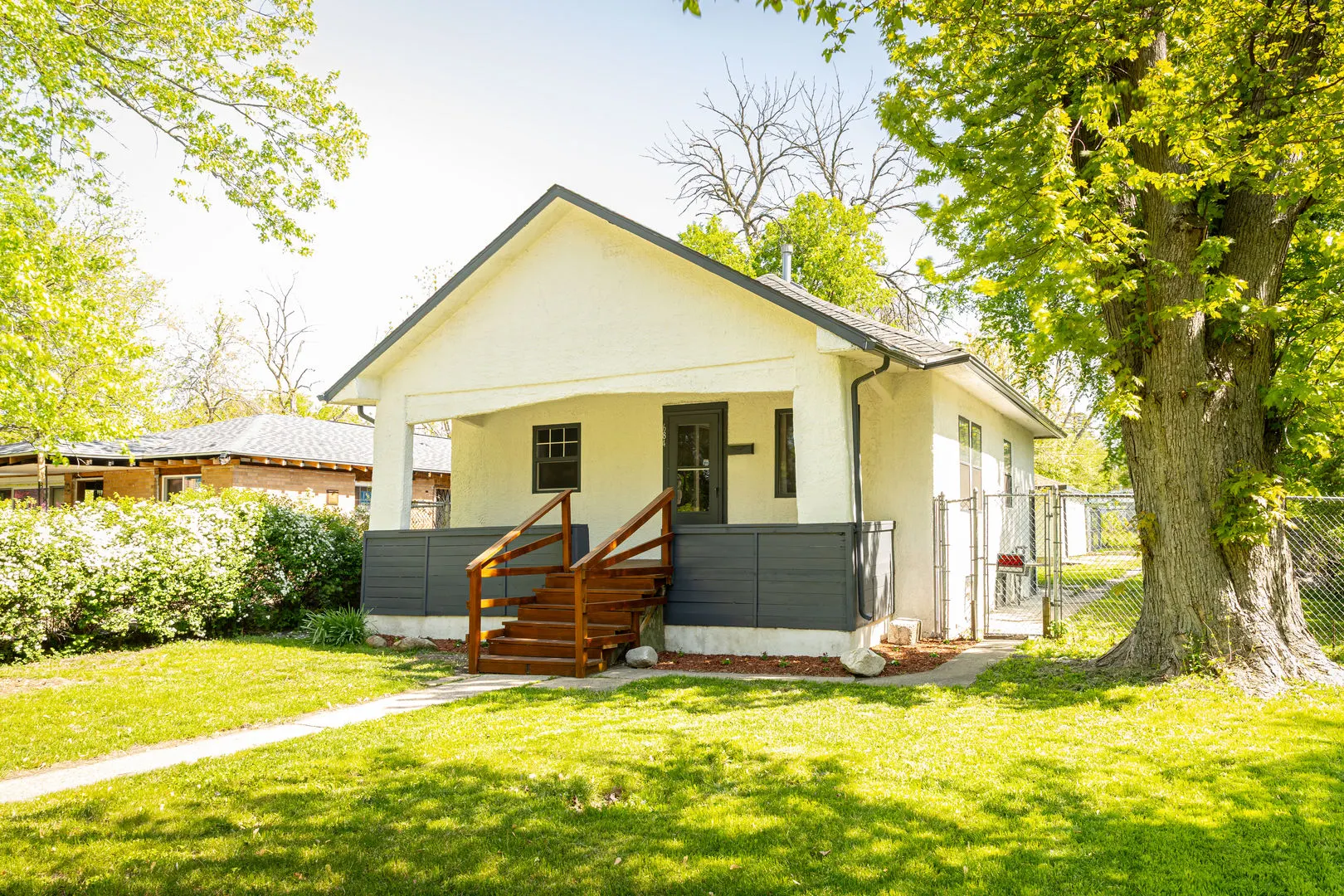 684 S Gordon Avenue IL