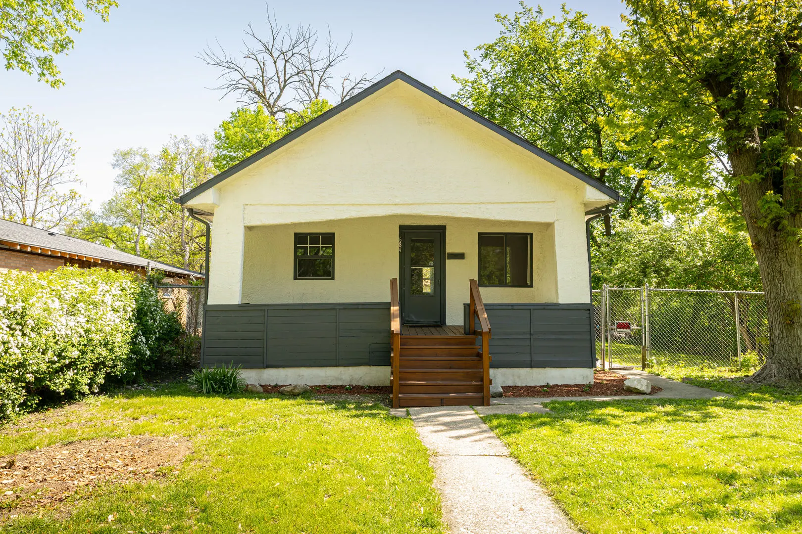684 S Gordon Avenue IL