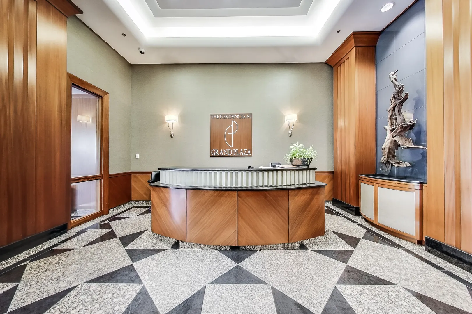 545 N Dearborn Street W2101 IL