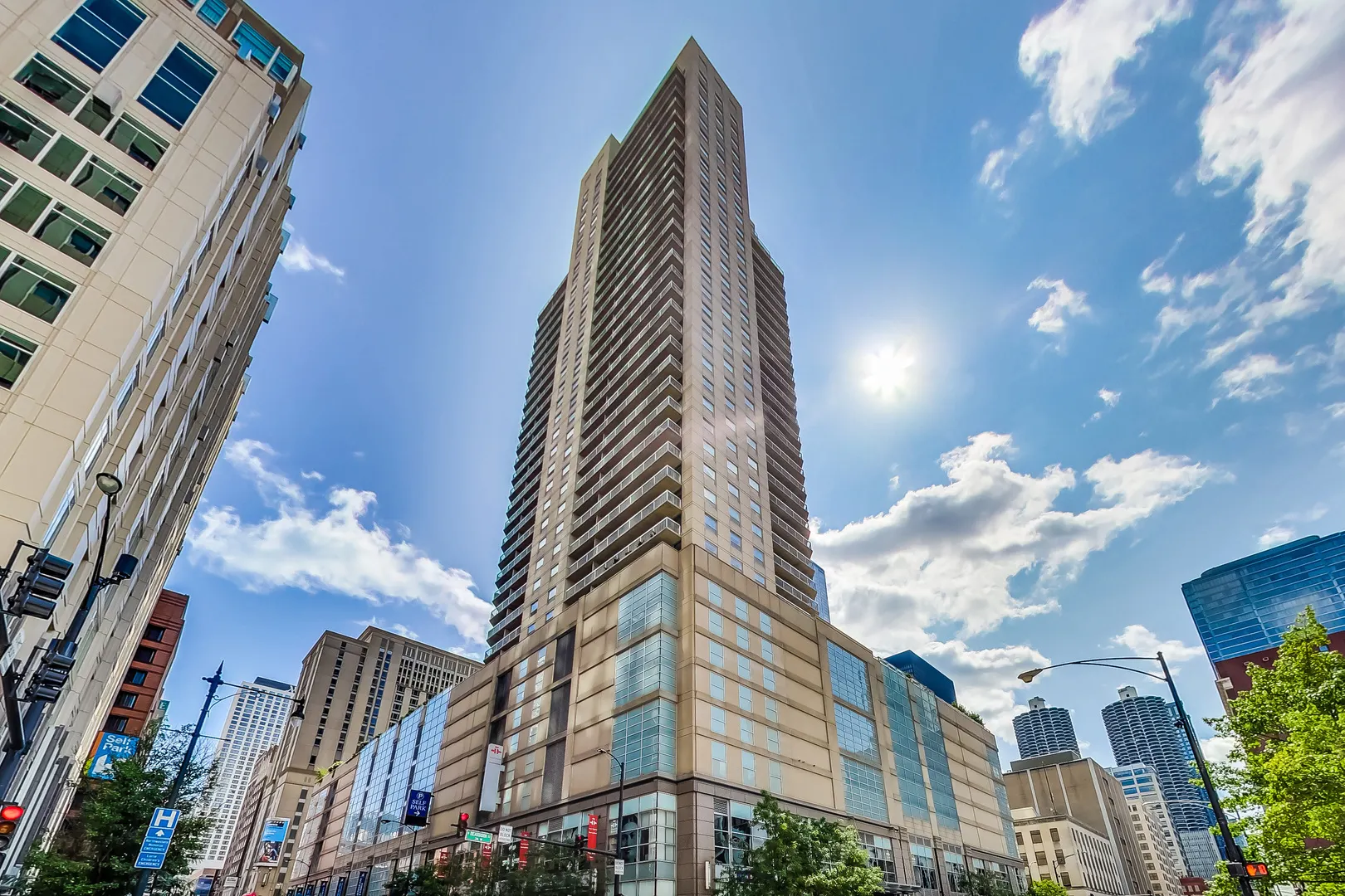 545 N Dearborn Street W2101 IL