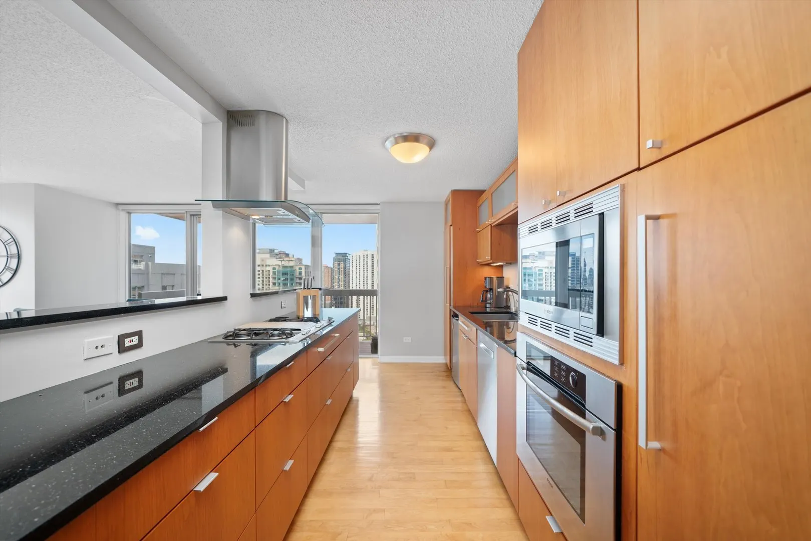 545 N Dearborn Street W2101 IL