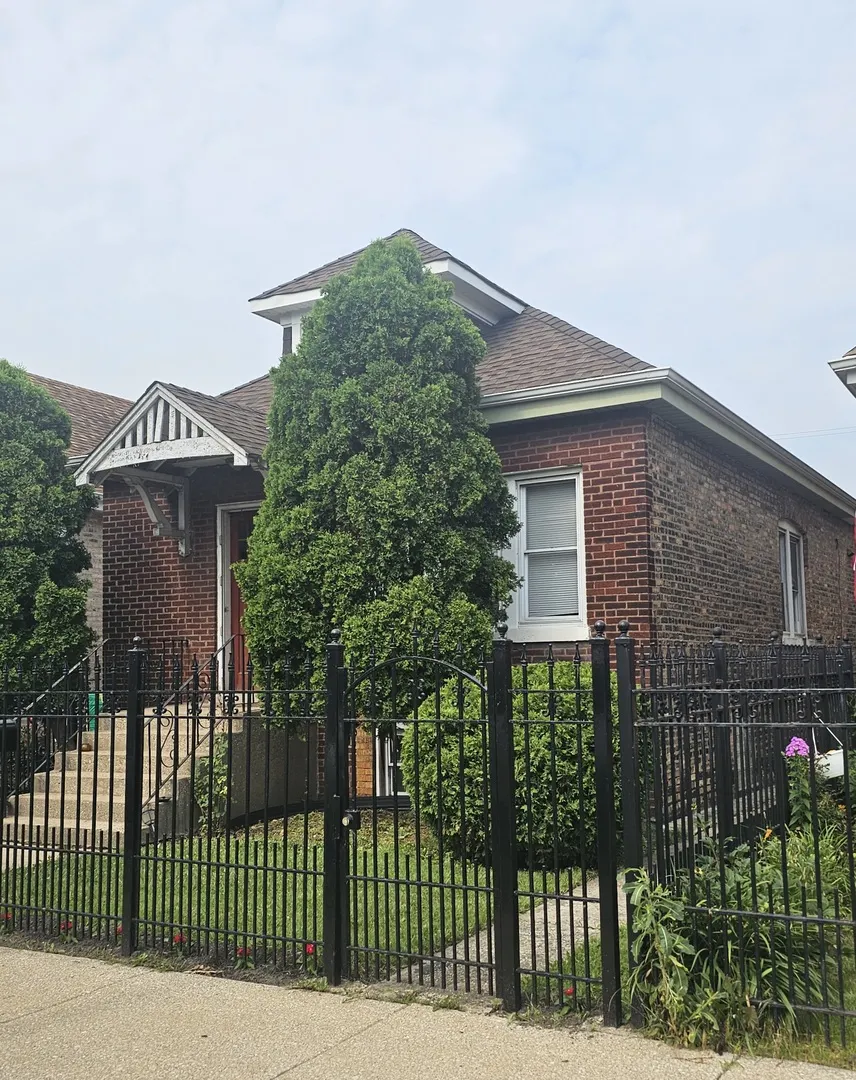 5330 S California Avenue IL
