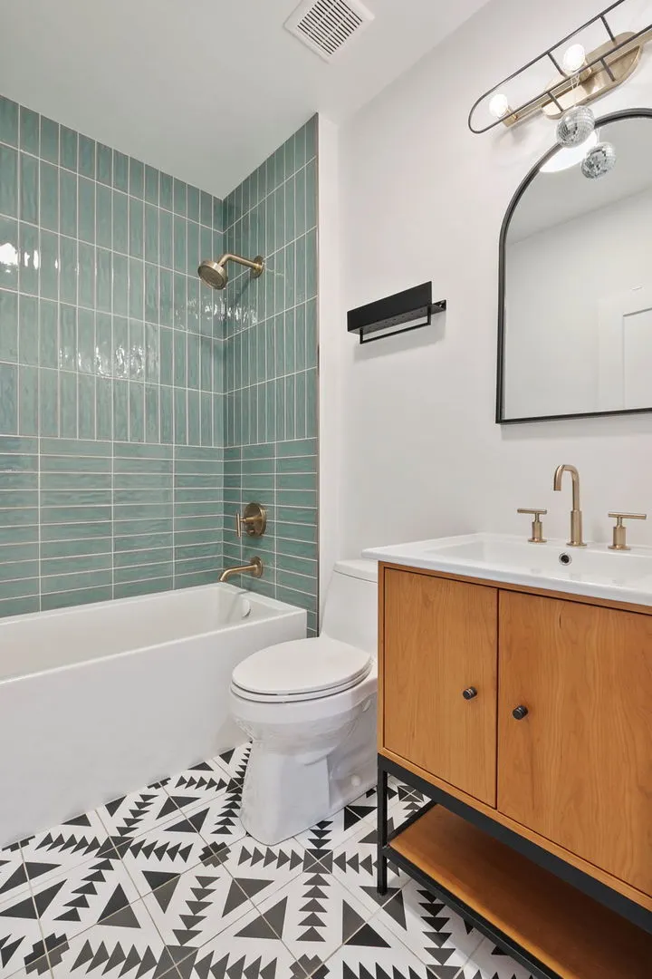 5010 N Lawndale Avenue IL