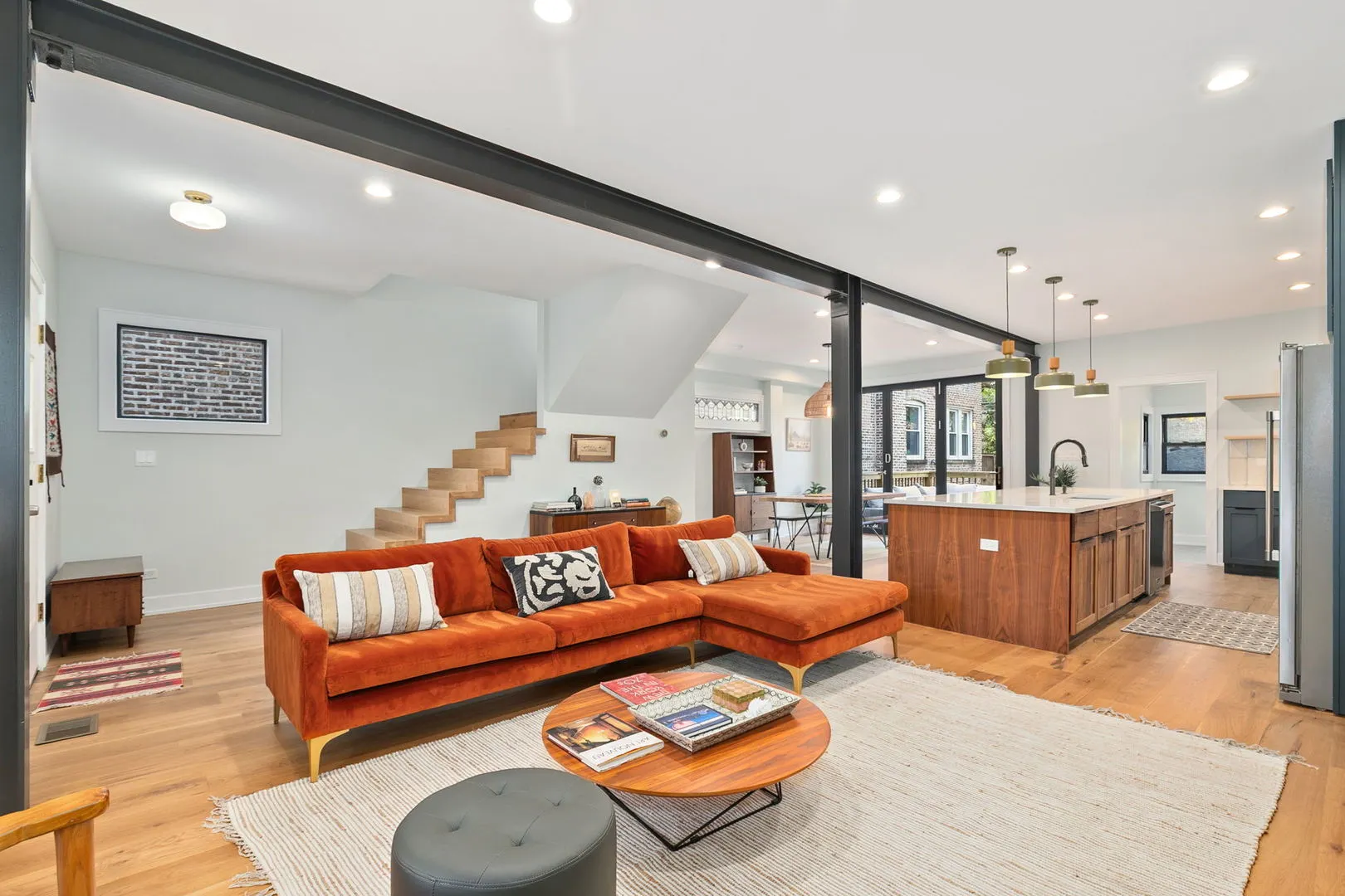 5010 N Lawndale Avenue IL